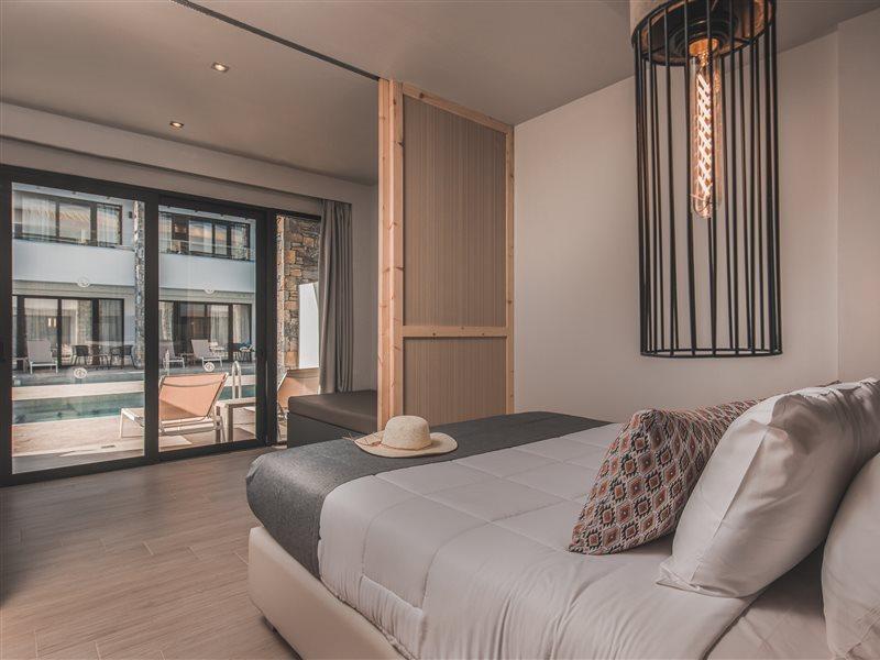 Hotel Cavo D' Oro & 4*