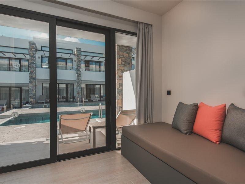 Cavo D' Oro & Hotel 4*