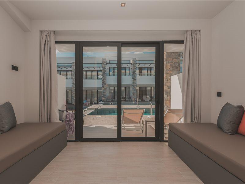 Cavo D' Oro & Hotel 4*