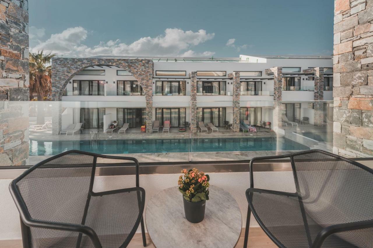 Hotel Cavo D' Oro & 4*